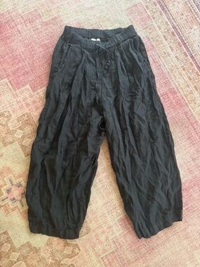 Velvet by Graham & Spencer Black Relaxed Drawstring Linen Joggers